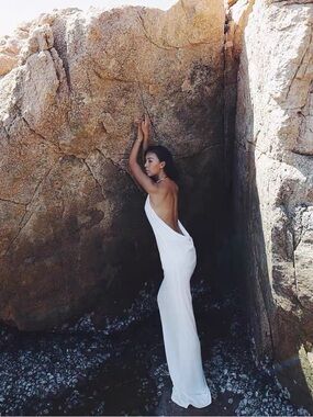 Elegant White Backless Maxi Dress